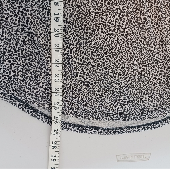 Athleta Breezy Scoop V-Neck Tee - Micro Cheetah Print Black/Taupe - Picture 8 of 13